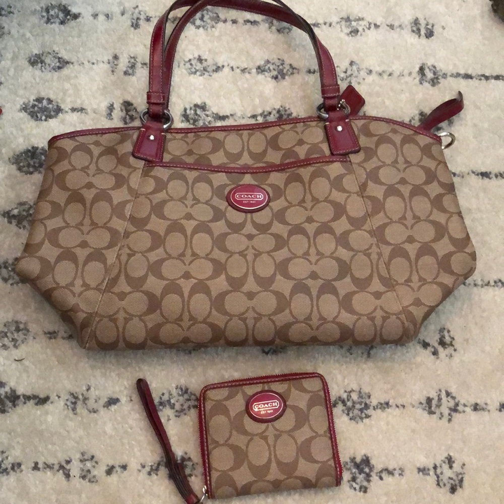 Large Coach Purse and Wallet